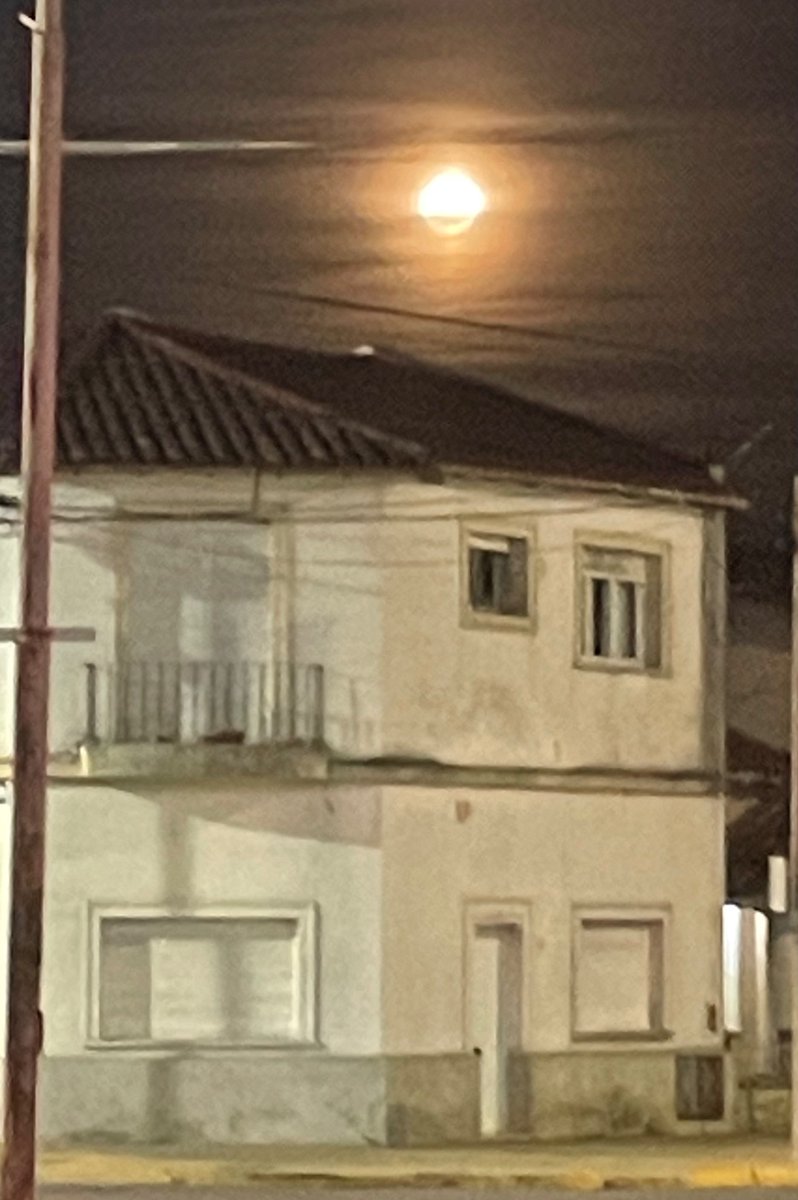 wer19's tweet photo. Hermosa #fullmoon 🌕 Argentina, Buenos Aires https://t.co/kmdjanuJNm