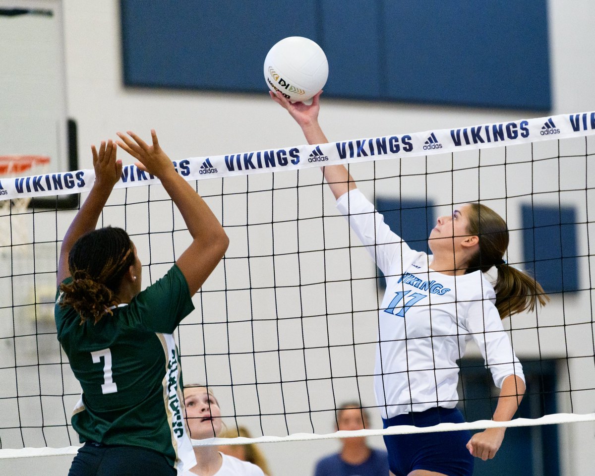 timhalephoto's tweet image. It took four sets, but @upvball remains undefeated (3-0) after defeating #northwood tonight, 3-1. See more images at linktr.ee/tlhphoto.
@NikonUSA @thinkTANKphoto @CameraBits @Zenfolio @MooreSchools @NCHSAA