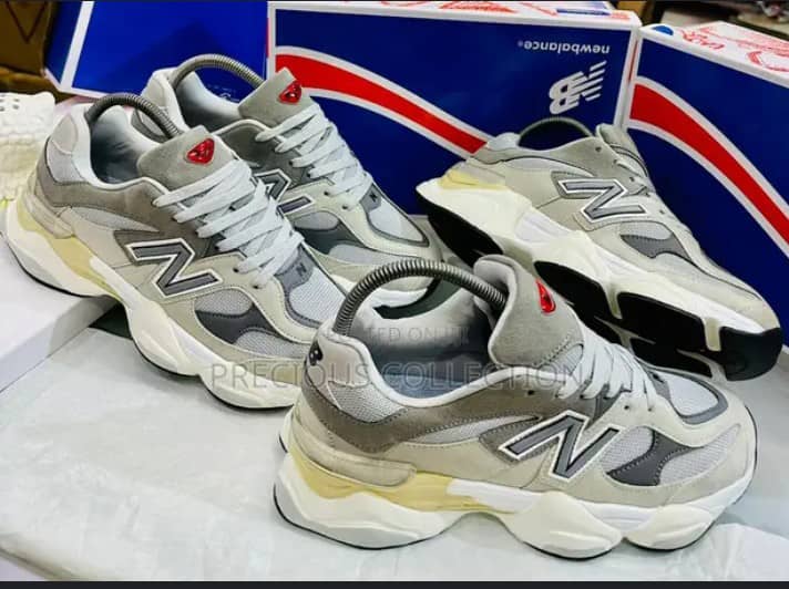 Toluzeey's tweet photo. @jujupunter Size 41-44
40000 https://t.co/MIY7k1ocnx