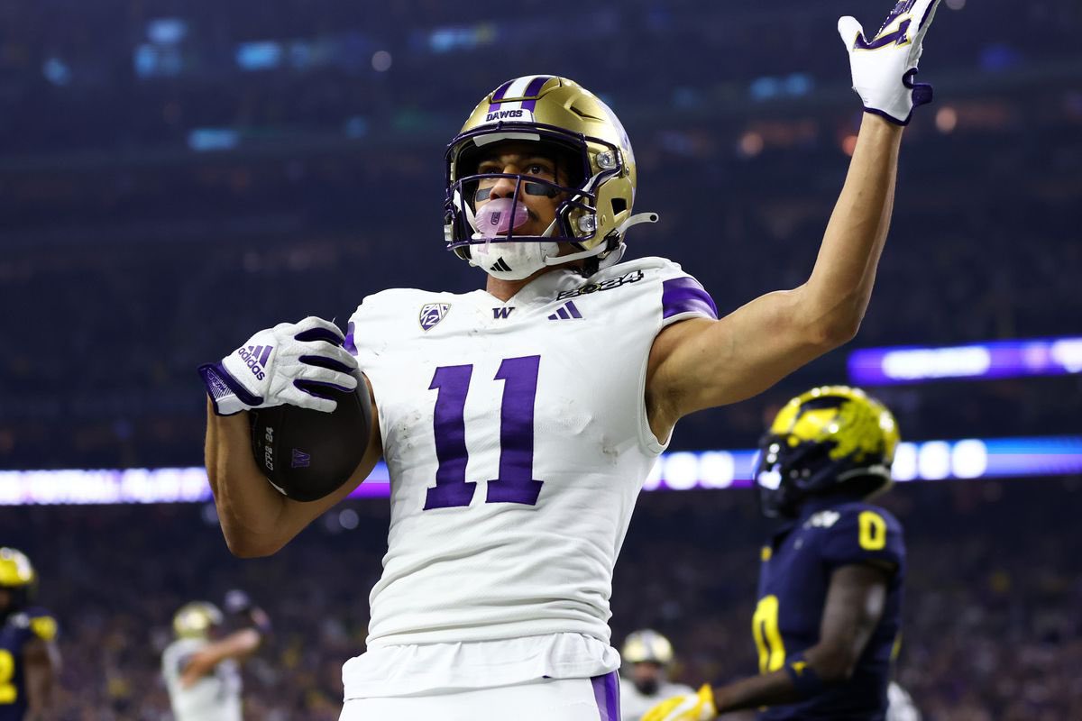 TeamCardosoFFL's tweet photo. Yes. We. Did.
Teammates at Washington begin their FFL careers as teammates once again. #TeamCardoso #FFL11 https://t.co/VQqcjWRNP9