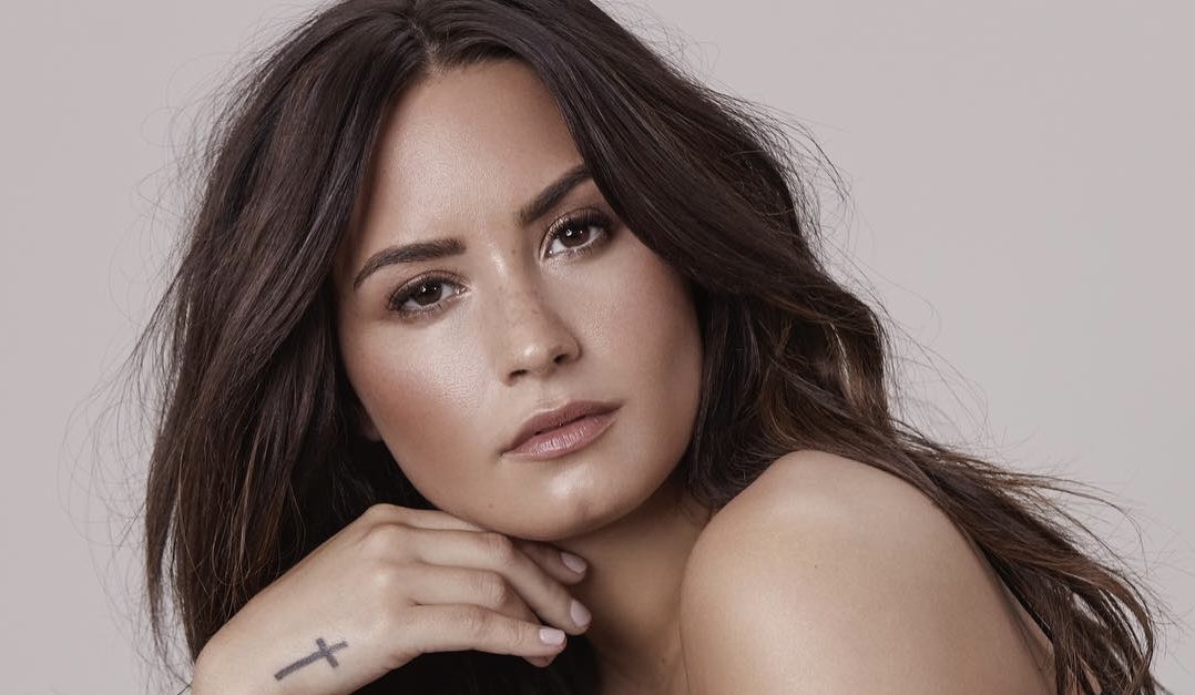 PopCrave's tweet image. Happy 32nd birthday to the talented Demi Lovato.