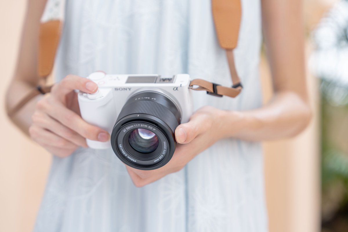 Vitopal_'s tweet photo. Viltrox AF 56mm F1.7E, a new addition to the Viltrox Air series, is available now. 🎉#newarrivals

Limited time discount USD169（Link in Bio🔗）

#viltrox #viltroxlens #viltrox56mm #viltrox56mmf17 #viltroxsony #sonyalpha #sonycreators #sonyphotography #sonyphotographer https://t.co/SlZKL1vtpl