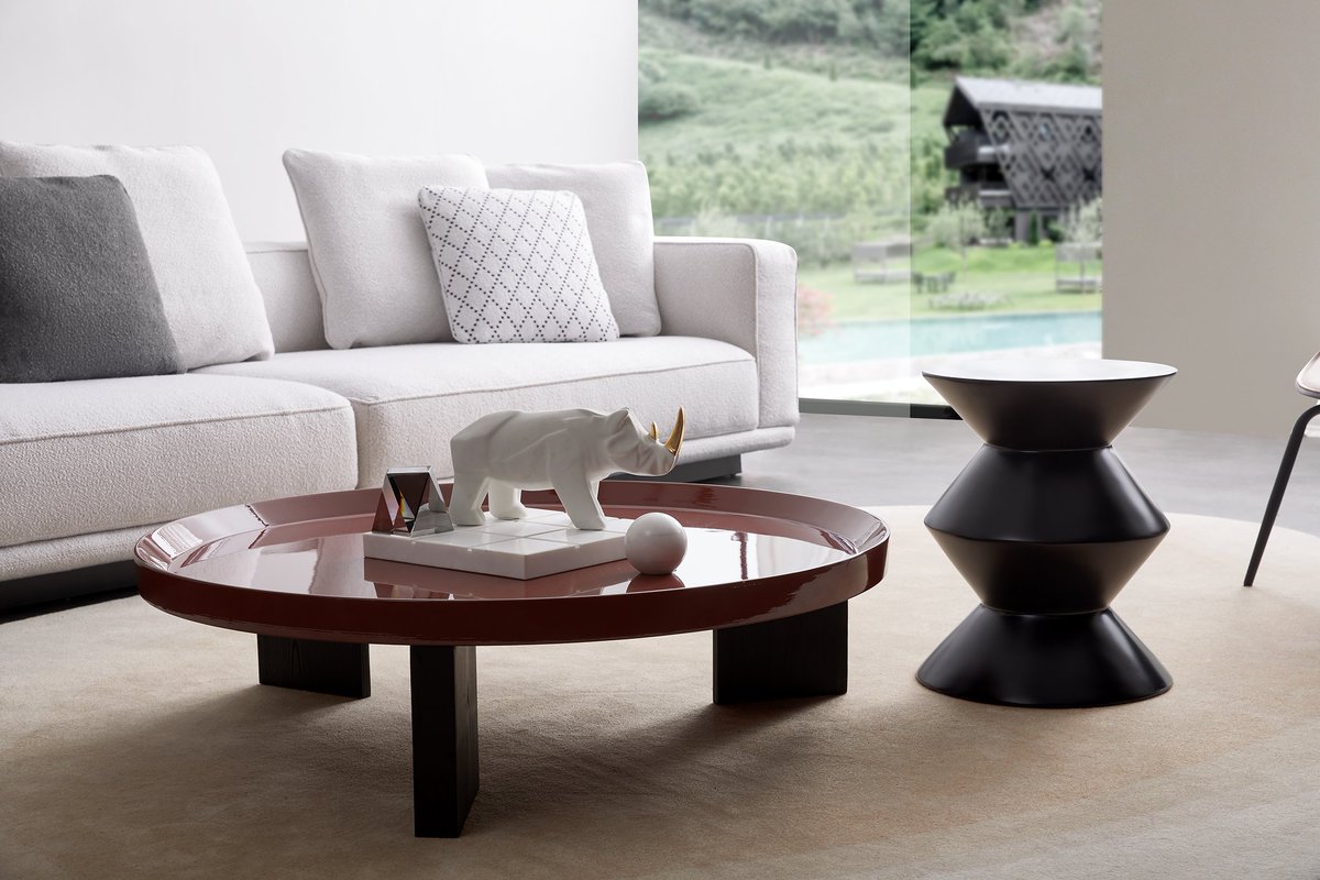 Sourcing_Market's tweet photo. Upgrade your living room with the Horizon sofa! 
Its sleek design and luxurious comfort make it the perfect centerpiece for any modern home. Whether you're relaxing after a long day or hosting guests, the Horizon sofa offers both style and coziness.  #HorizonSofa #Foshanfurniture https://t.co/iOgCId3930