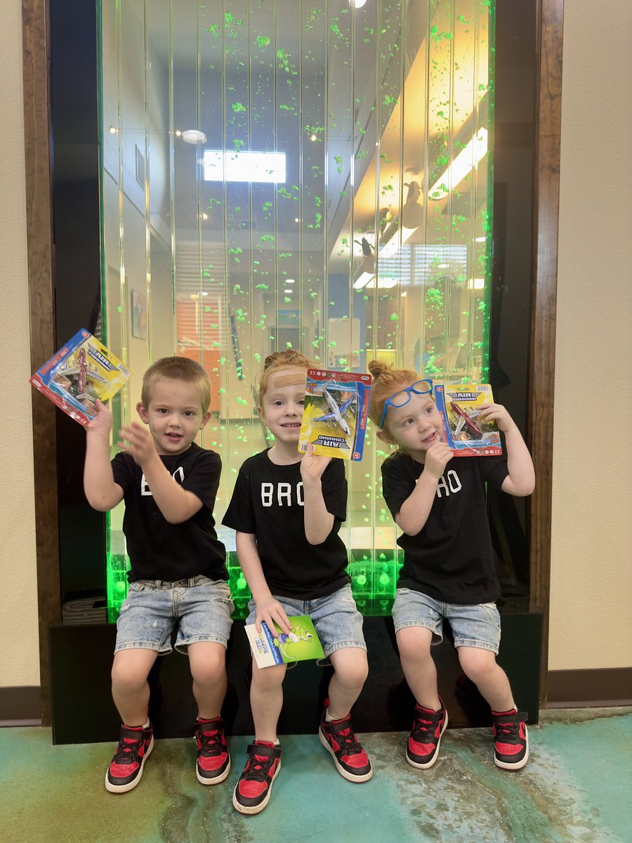 ADSanMarcos1's tweet photo. Here are Jones, Judd, and Jax - they had everything matching - even their prizes!
#TripleTheFun #pediatricdentistry #AlligatorDental #SanMarcosTX #WeMakeKidsSmile https://t.co/97SWRo8mQF