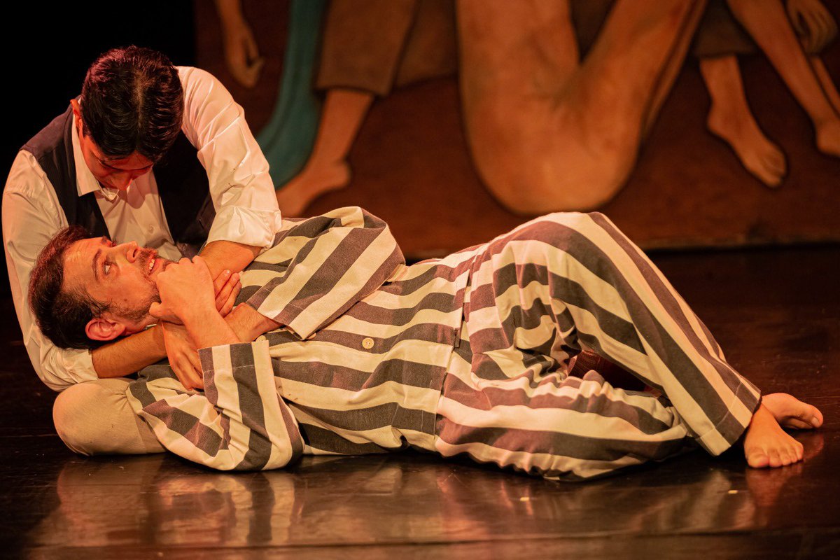 Solo en el desierto tweet media