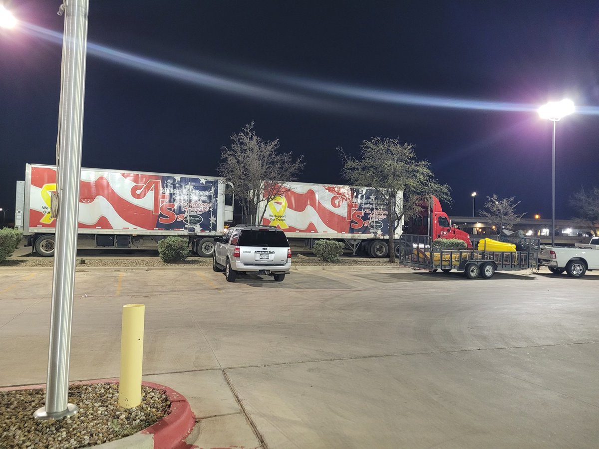 BombardierKat's tweet photo. Road train! https://t.co/Y2PjN9im4o