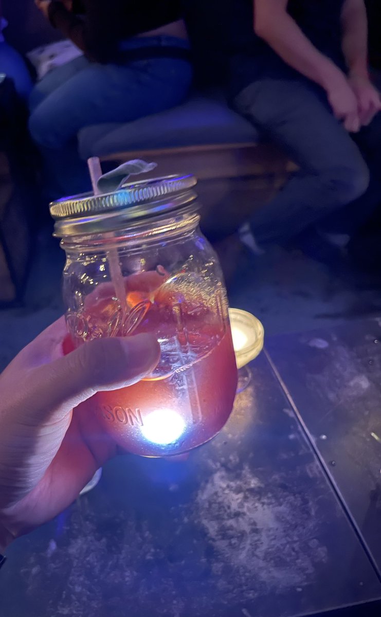 有人在波士顿嘛出来喝酒