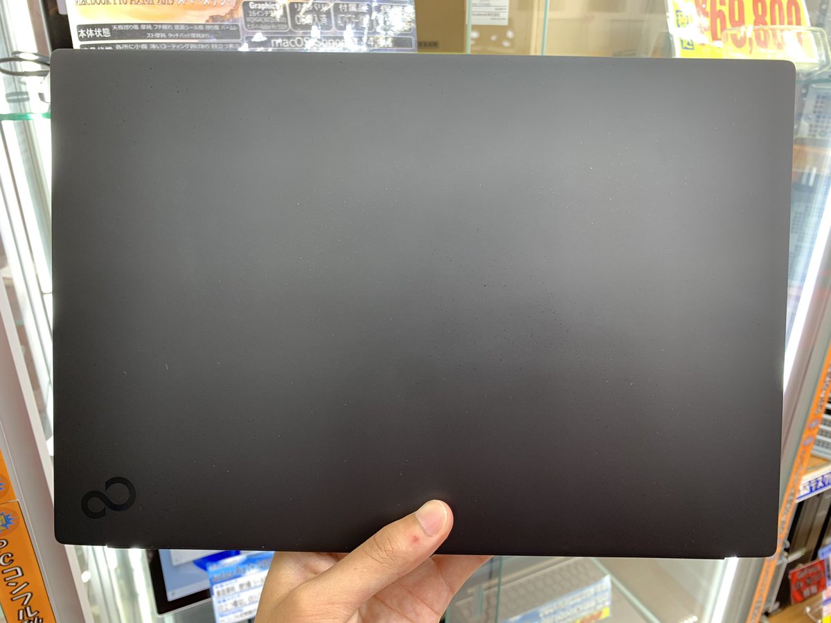 PCcomfullAKB4's tweet photo. 13世代の超軽量LIFEBOOK!12コア16スレッドの超絶ハイパワーに、安心のメモリ&ストレージ入り✨
さらに、約888gととにかく軽くて薄い!狭額縁ベゼルで14インチとは思えないコンパクトさも合わさり、持ち運び楽ちん♪
状態も極美品で、箱付属です!!
展示品限り!
#富士通 #LIFEBOOK #WU4 https://t.co/qtWLYwWcUi