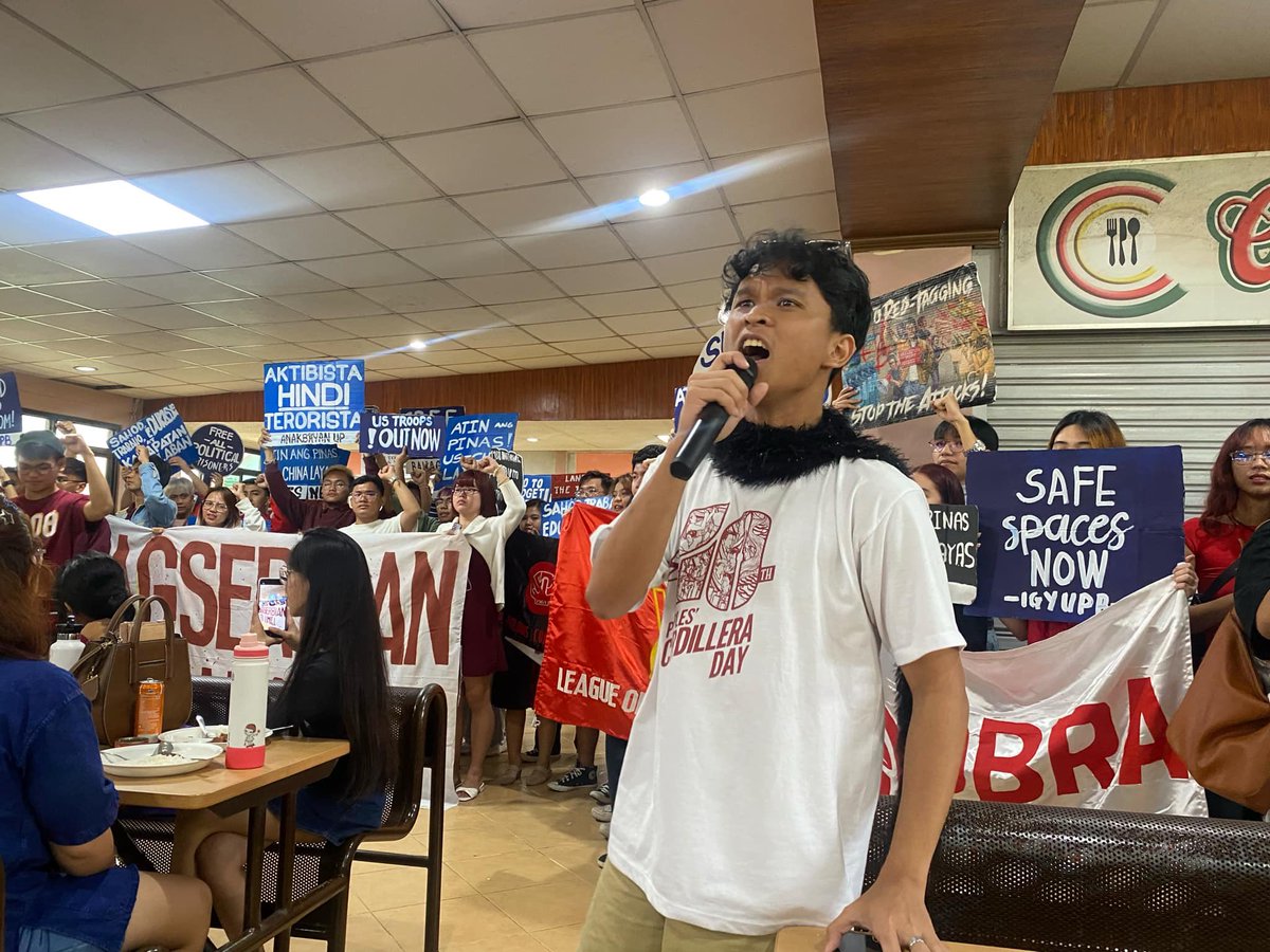 upboutcrop's tweet photo. The #FirstDayFight  concluded with the protestors singing "Tuloy ang Laban" and continuously chanting their way out of the cafeteria.

#FDF2024 https://t.co/FRnb2bIssy