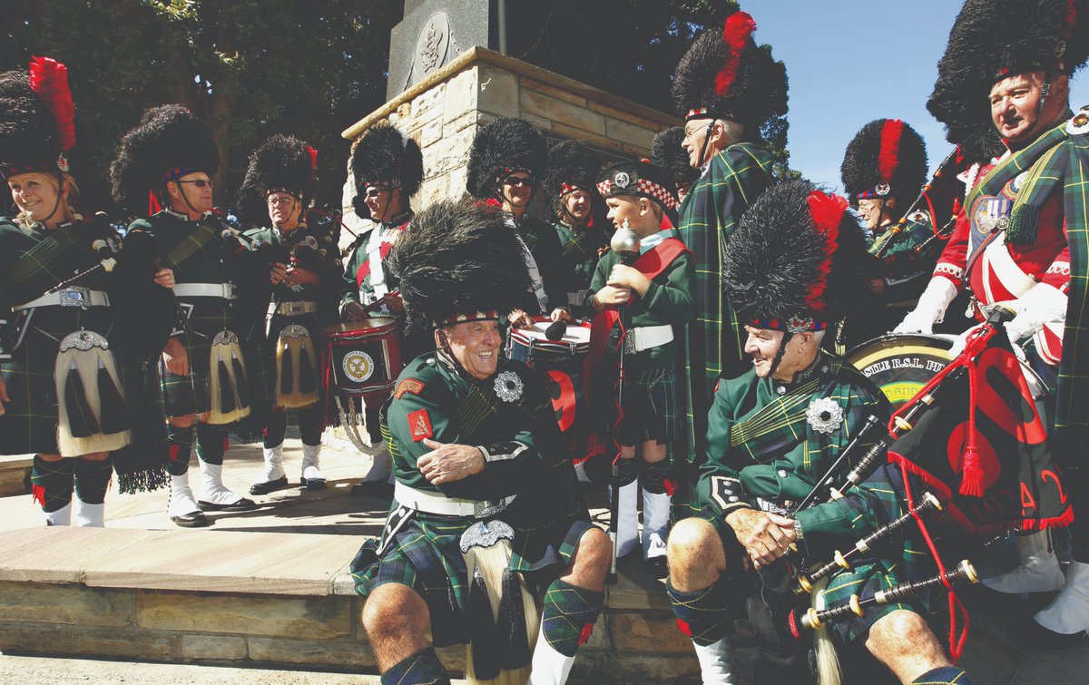 Scottish_Banner's tweet photo. In the August edition of the #ScottishBanner:
The #CityofNewcastleRSLPipeBand-A Century of Service
Issue out now!
👉https://t.co/E0AhQEGAzz
#TheBanner  #Bagpipes #PipeBand #Newcastle #CentennialBall #cheersto100years #ScotSpirit #LovePipeBands #PipeBandLife https://t.co/j6ToA7iAwL