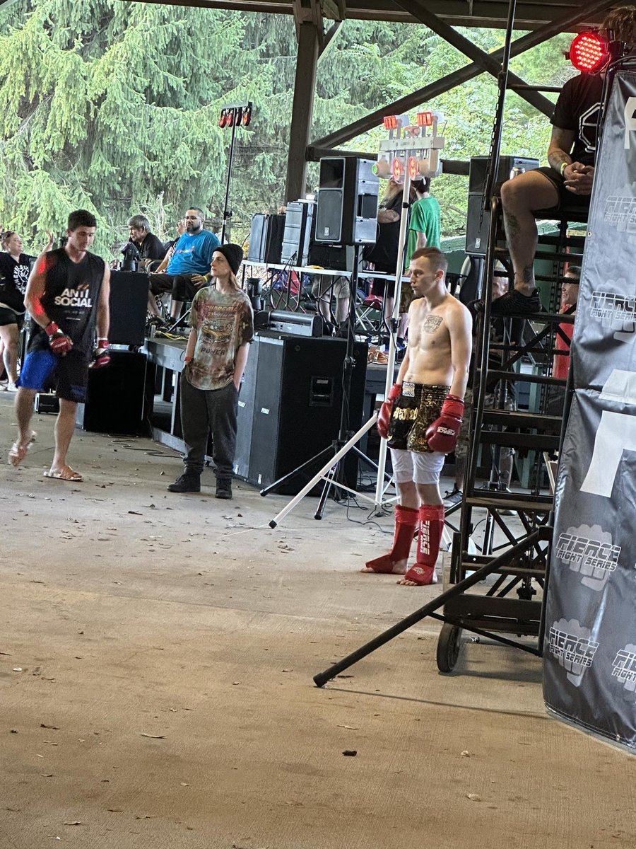 lanman322's tweet photo. Went to war for 3 rounds, came out a better fighter than I was before I entered the octagon! @colt4575 we bringing an even better package next battle 🛡️ https://t.co/4R3eEZeBMP