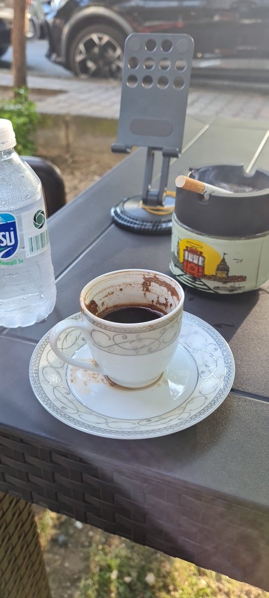 stranger9741's tweet photo. Morning rutine https://t.co/BF7GNwzGwd
