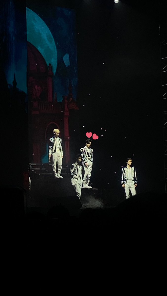 pixelshyunjin's tweet photo. appreciation post for @_ZH4NGH40 for securing my ticket for fate plus in jakarta!! amazing view as always 🥹❤️ thank you so much for your service!! 🫡 https://t.co/hKjPkK8zR4