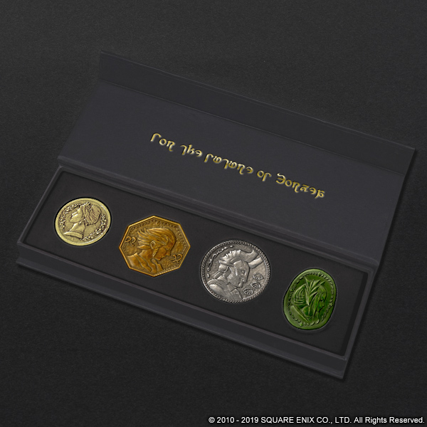 SQEX_eSTORE's tweet photo. 【再受注開始】『ファイナルファンタジーXIV』からエオルゼアの通貨「ギル」のコインセットが再登場！裏面まで忠実に再現された4枚のコインが特製化粧箱に収められた、高級感あふれるコレクターズアイテムです。#FF14
https://t.co/dVcECZRp5U https://t.co/lHzrJQCXGA