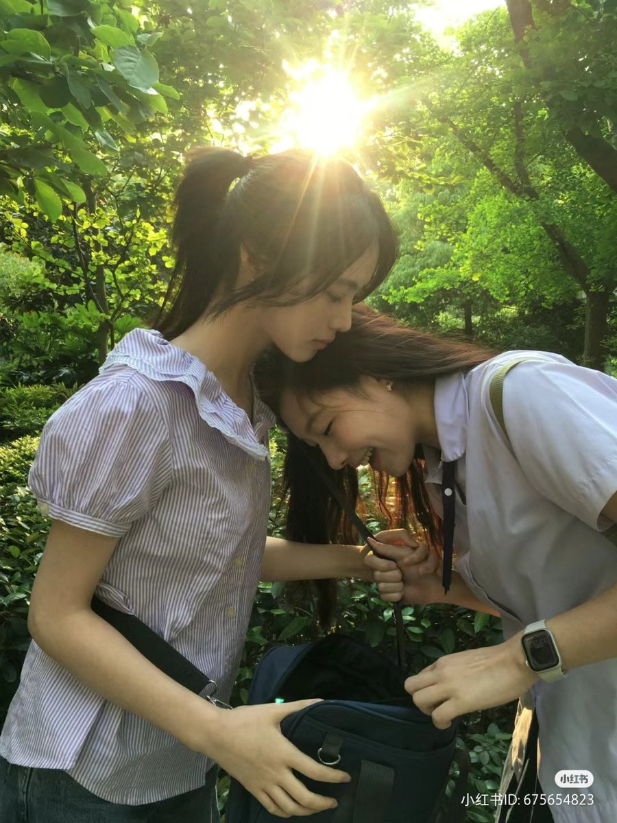 Hey Alexa, play Charlotte Fang Goldenlight entries in Chinese girl uwu  voice ASMR 🇨🇳