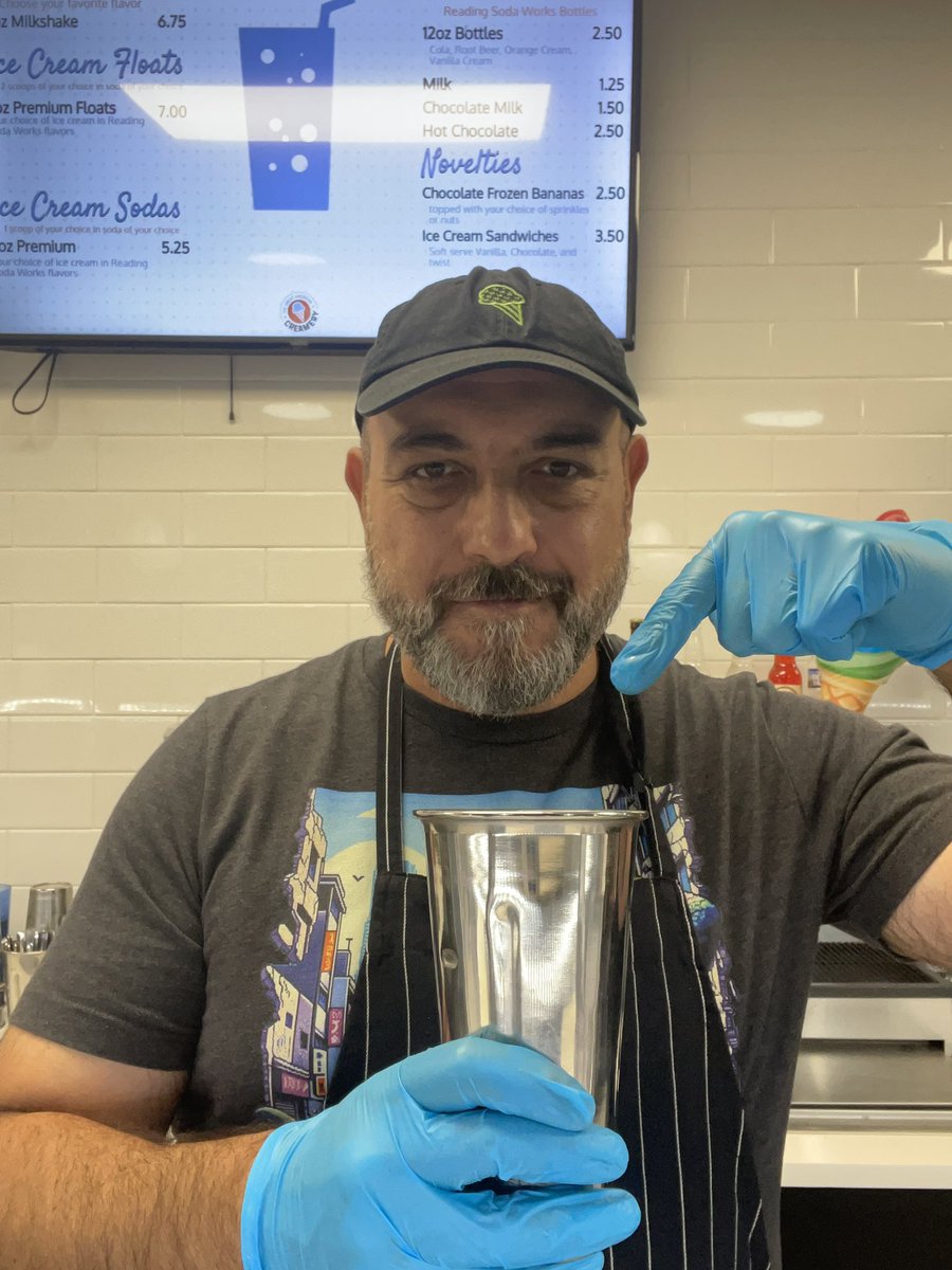 GreatCreamery's tweet photo. El Jefe is in!!

Come in and get the Boss’s #Milkshake today!  36 amazing flavors to choose from. 

What flavor will you get? 

Choose wisely, young grasshopper https://t.co/TDBb3Y0xW5