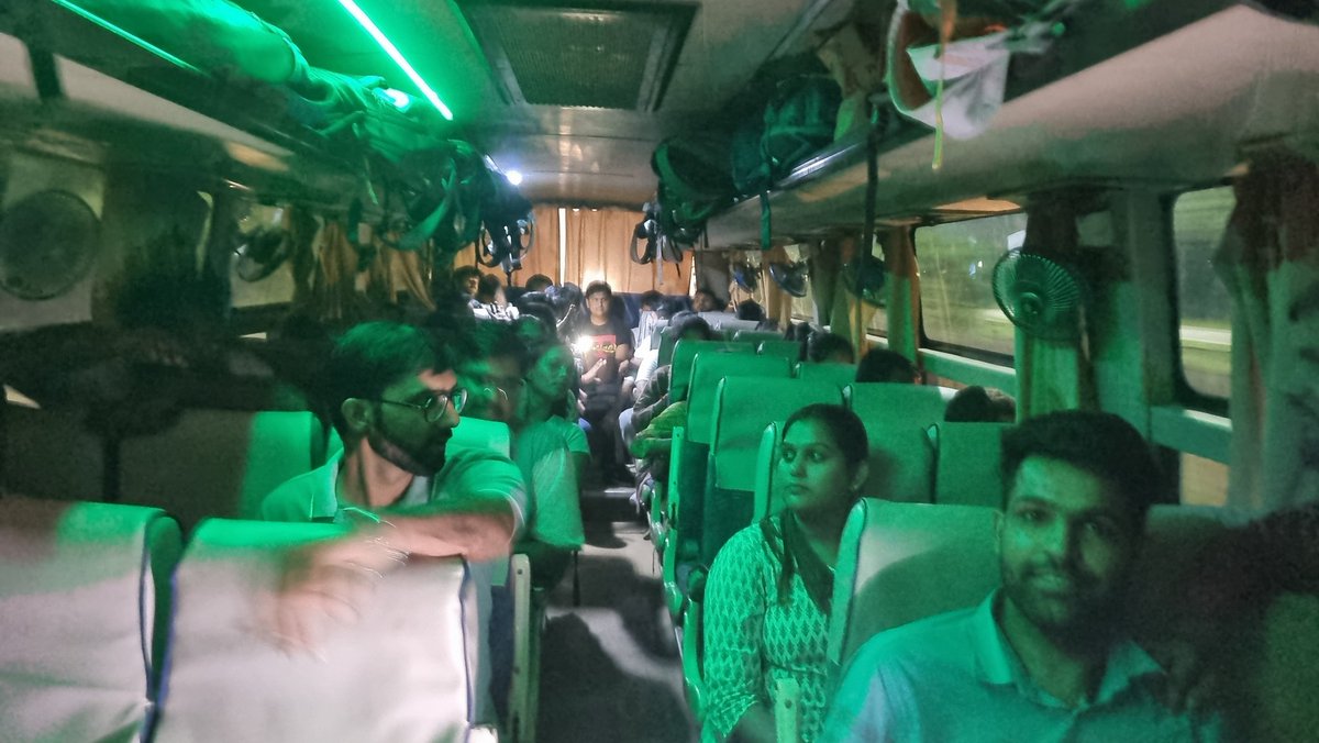 जिला गाजियाबाद से ACHOUP के बैनर तले सभी CHO साथी कल होने वाले धरने प्रदर्शन के लिए रवाना हो गए
सभी को एकजुट रहना है
निशित ही जीत हमारी होगी