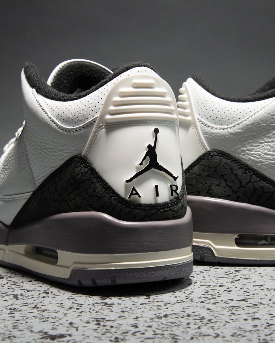 jordan retro 8 footlocker