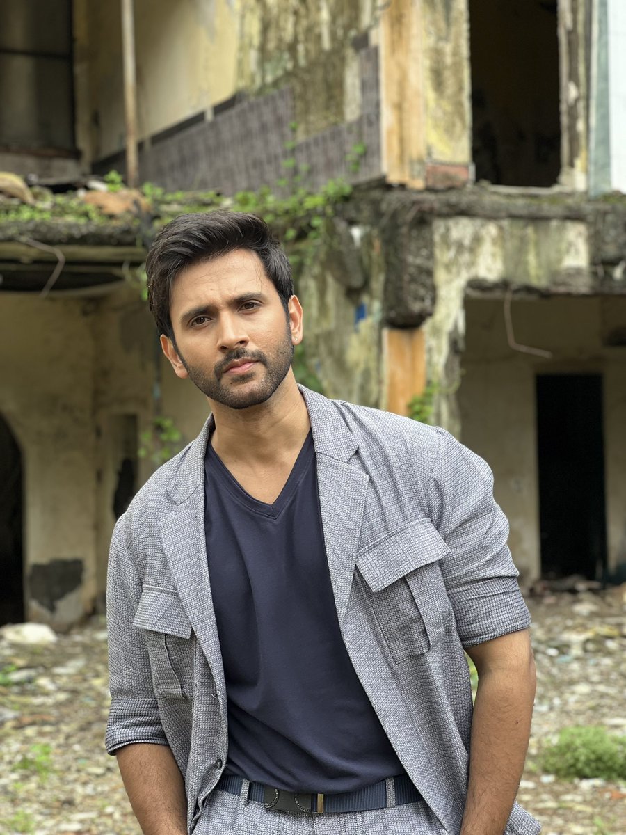 जहां मक़सद बड़े होते हैं ..
वहाँ इम्तहान हर पाल देने होते हैं