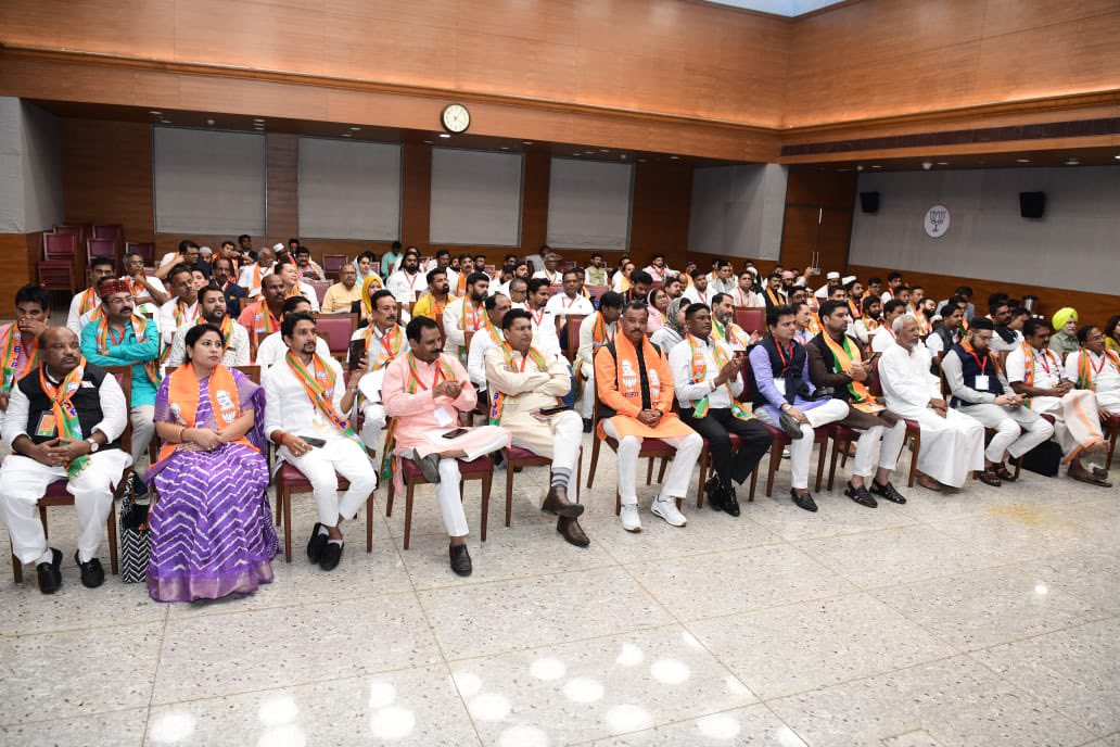 BJP Minority morcha (@bjpminorymorcha) on Twitter photo рдХреЗрдВрджреНрд░реАрдп рдЕрд▓реНрдкрд╕рдВрдЦреНрдпрдХ рдХрд╛рд░реНрдп рдордВрддреНрд░реА рдПрд╡рдВ рд╕рдВрд╕рджреАрдп рдХрд╛рд░реНрдп рдордВрддреНрд░реА рд╢реНрд░реА <a href="/KirenRijiju/">Kiren Rijiju</a> рдЬреА рдФрд░ рднрд╛рдЬрдкрд╛ рдорд╣рд╛рд╕рдЪрд┐рд╡ рд╢реНрд░реА <a href="/dushyanttgautam/">Dushyant Kumar Gautam</a> рдЬреА рдиреЗ рд╕рджрд╕реНрдпрддрд╛ рдЕрднрд┐рдпрд╛рди рдХреА рд╡рд┐рд╕реНрддреГрдд рдЬрд╛рдирдХрд╛рд░реА рд╕рднреА рдкрджрд╛рдзрд┐рдХрд╛рд░рд┐рдпреЛрдВ рдХреЛ рдж <a href="/blsanthosh/">B L Santhosh</a>
<a href="/Virend_Sachdeva/">Virendraa Sachdeva</a> <a href="/MSufiSaint/">Dr Sufi M K Chishty</a>
<a href="/PavanRanaRSS/">Pavan Rana</a> <a href="/JamalSiddiqui_/">Jamal Siddiqui</a> <a href="/AnishAbbasi/">Anish Abbasi</a> <a href="/yaserjilani/">Yaser Jilani</a> рдХреЗрдВрджреНрд░реАрдп рдЕрд▓реНрдкрд╕рдВрдЦреНрдпрдХ рдХрд╛рд░реНрдп рдордВрддреНрд░реА рдПрд╡рдВ рд╕рдВрд╕рджреАрдп рдХрд╛рд░реНрдп рдордВрддреНрд░реА рд╢реНрд░реА <a href="/KirenRijiju/">Kiren Rijiju</a> рдЬреА рдФрд░ рднрд╛рдЬрдкрд╛ рдорд╣рд╛рд╕рдЪрд┐рд╡ рд╢реНрд░реА <a href="/dushyanttgautam/">Dushyant Kumar Gautam</a> рдЬреА рдиреЗ рд╕рджрд╕реНрдпрддрд╛ рдЕрднрд┐рдпрд╛рди рдХреА рд╡рд┐рд╕реНрддреГрдд рдЬрд╛рдирдХрд╛рд░реА рд╕рднреА рдкрджрд╛рдзрд┐рдХрд╛рд░рд┐рдпреЛрдВ рдХреЛ рдж <a href="/blsanthosh/">B L Santhosh</a>
<a href="/Virend_Sachdeva/">Virendraa Sachdeva</a> <a href="/MSufiSaint/">Dr Sufi M K Chishty</a>
<a href="/PavanRanaRSS/">Pavan Rana</a> <a href="/JamalSiddiqui_/">Jamal Siddiqui</a> <a href="/AnishAbbasi/">Anish Abbasi</a> <a href="/yaserjilani/">Yaser Jilani</a>
