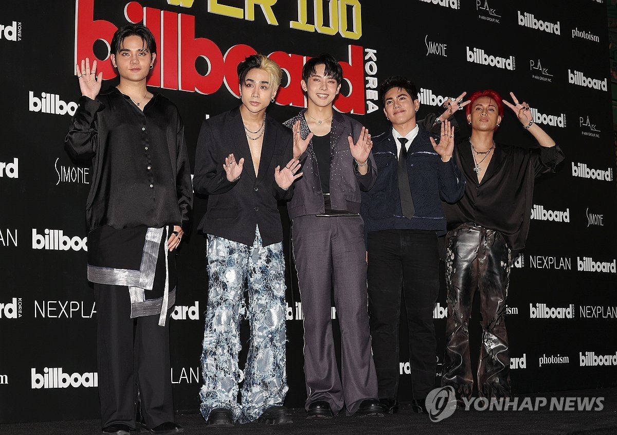 lessencestudios's tweet photo. 🏆 Congratulations to #SB19 for winning the ‘Voice of Asia 2024’ award at the ‘Billboard K-POWER 100’ event in Seoul.

#SB19atGENTOsaKorea
#SB19atBillboardKPower100
#BillboardKPower100 #빌보드파워100 https://t.co/PTJ8LSrPAp