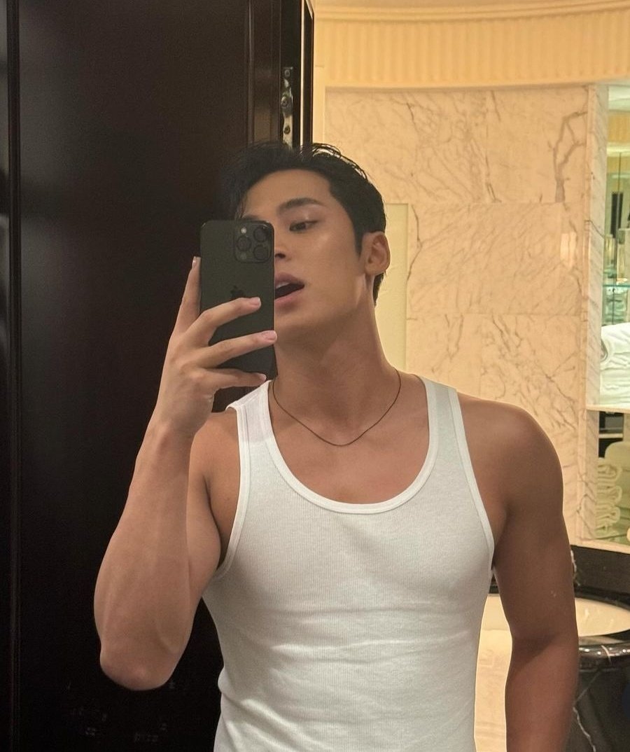 igronman's tweet image. Hi eks-