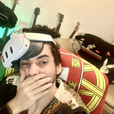 MDRNmusic's tweet image. #facereveal #kindof #willtheystilllistenifidontwearamask