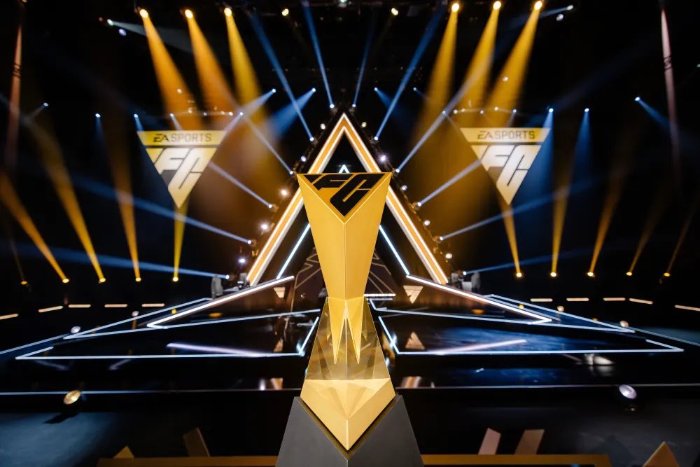 🚨 NOVEDADES DEL COMPETITIVO DE EA FC 25 🚨

El resumen más rápido que vas a conseguir. RT si te sirvió 👍🏻

NUEVA EDICIÓN DEL PRO OPEN
- Desde la salida del juego a principios de febrero
- FC Pro Open, Global Qualifier, Regional Qualifier y Cups
- USD 1.000.000

INVITADOS AL