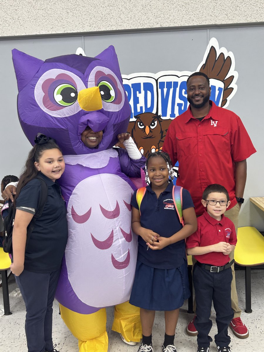 Hey Owls! We’ve got spirit, how ‘bout you!
Our Inspired Vision Elementary Principal, Marcus Edwards welcoming students in the morning. What a fun way to start the day.
To apply visit our website at apluscharterschools.org #backtoschool