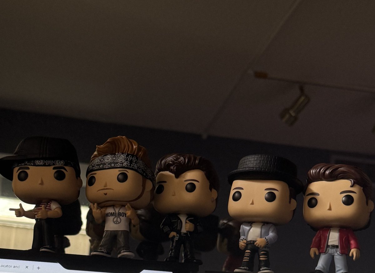kitkat9363's tweet photo. @NKOTB @DonnieWahlberg @joeymcintyre @JonathanRKnight @dannywood Still with me.  Love ❤️🤖🤖♾️♾️♾️@NKOTB @DonnieWahlberg @dannywood @JonathanRKnight #jordan🦄 https://t.co/ydngSHq6B4
