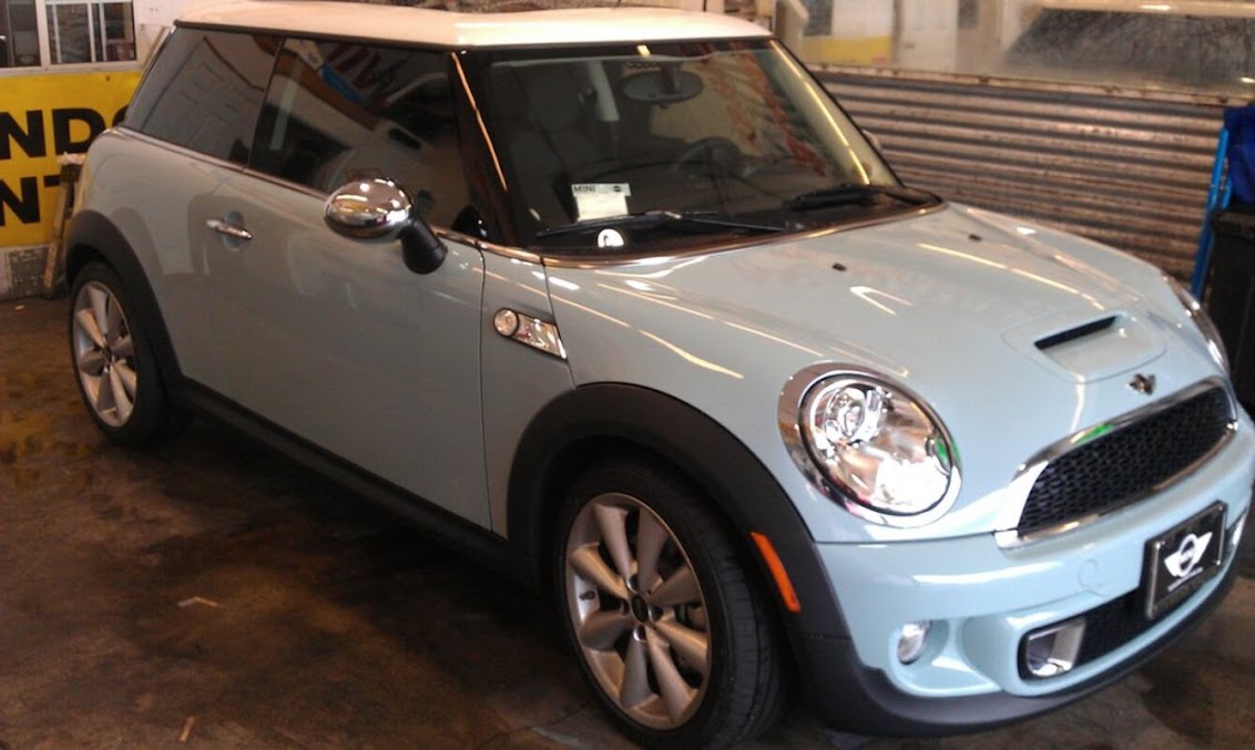 QualityGlassCA's tweet photo. In the case of a car accident, window film can protect your windows from shattering and holds little pieces of glass together. https://t.co/SU2W6tBQ5v #AutoGlassReplacements #BrokenWindshieldRepairs #PaintProtectionFilmInstallations https://t.co/32BUG2I3or