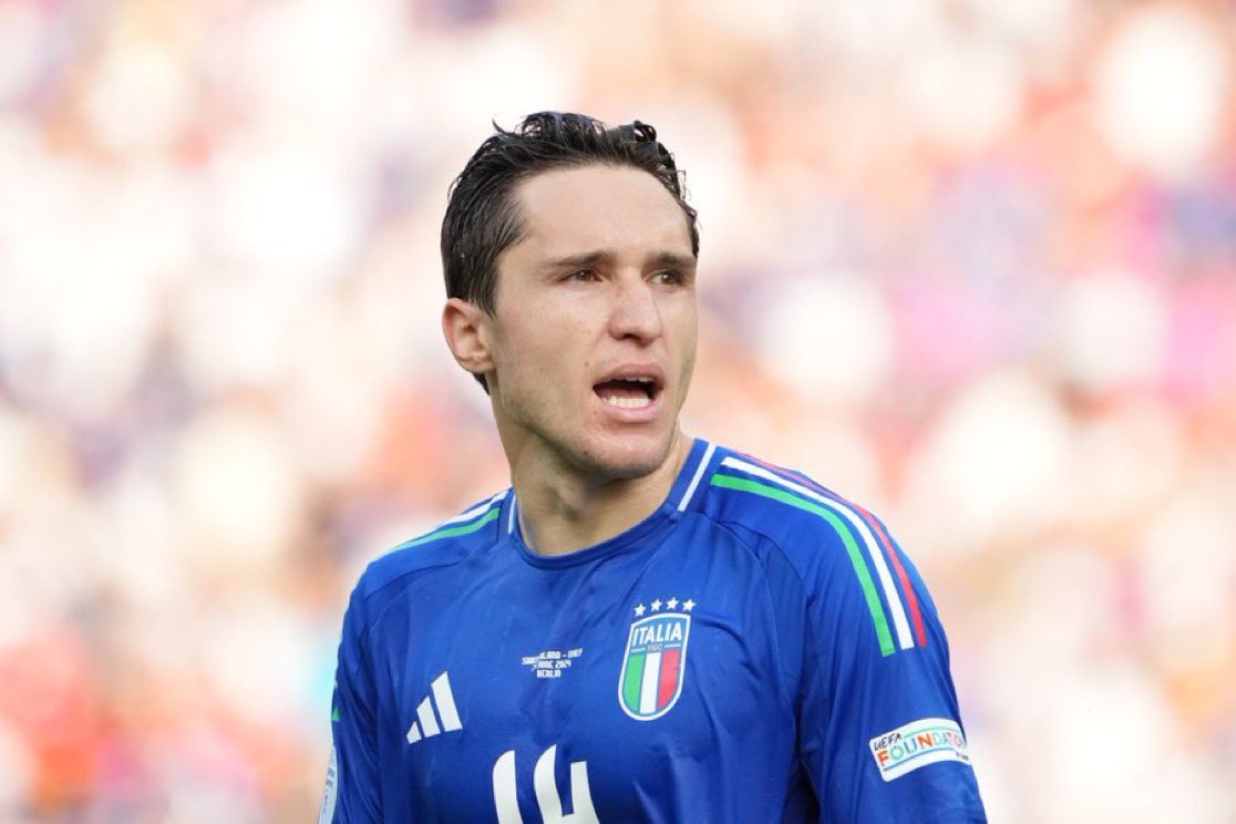 🚨(🌕) | <a href="/FabrizioRomano/">Fabrizio Romano</a>: Liverpool are working on Chiesa.  Talks ongoing about transfer fee, salary. Today could be an important day for Federico Chiesa.❗️