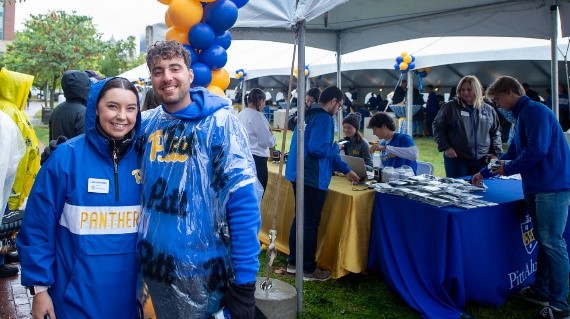 Pitt Alumni Association Homecoming Tailgate: Sept. 21

Join alumni, faculty and staff on the Great Lawn before the Pitt Panthers take on the Youngstown State Penguins. Register with the Pitt Alumni Association at pi.tt/hsalumniweekend.

#PittHSAlumniWeekend24