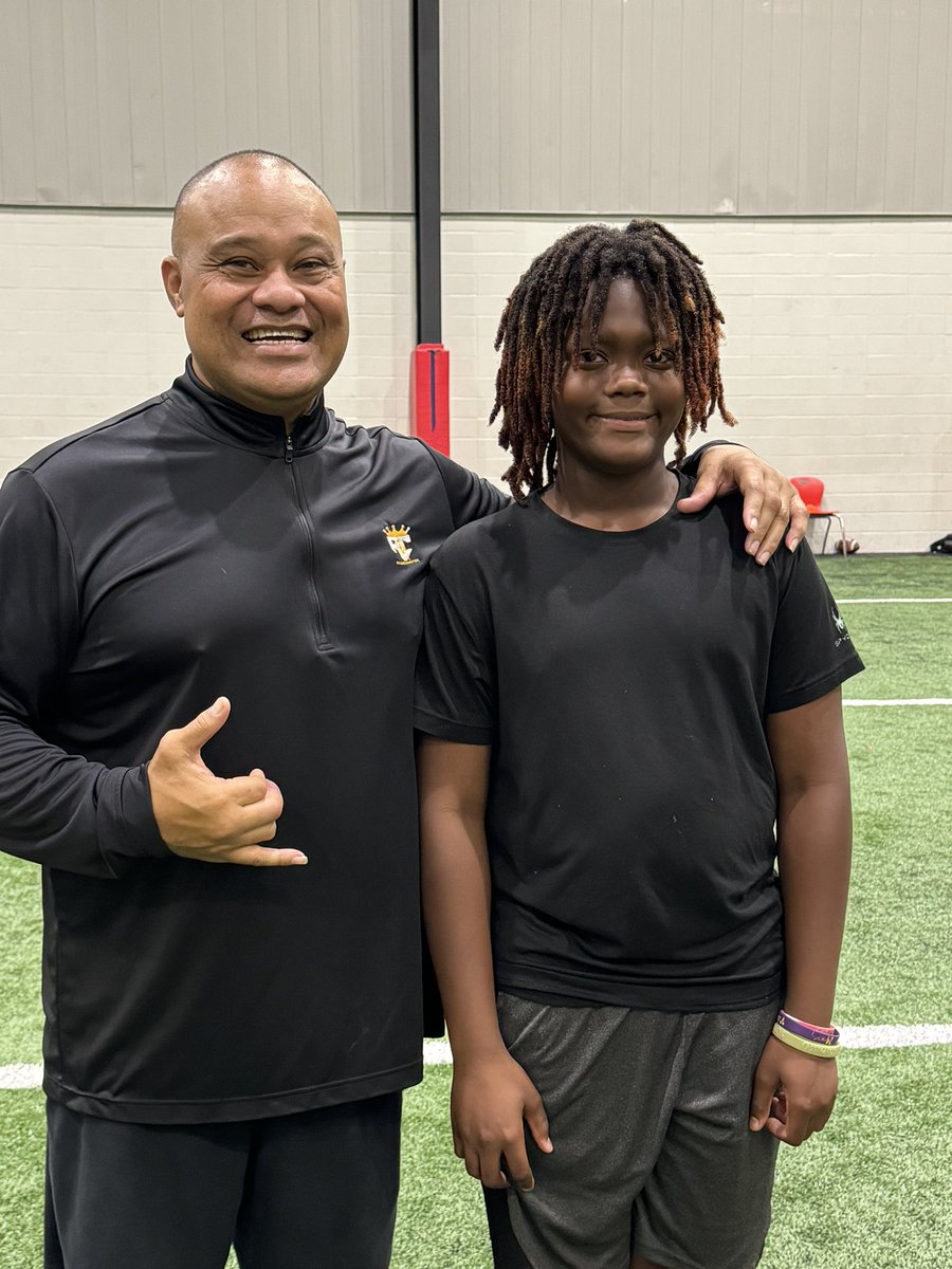 Jryoung0's tweet photo. Thanks for always pushing and motivating me Coach!  Thank you for pushing me to be the best I can be! @raisingchamps_  @QBHitList https://t.co/HWX3No4edt