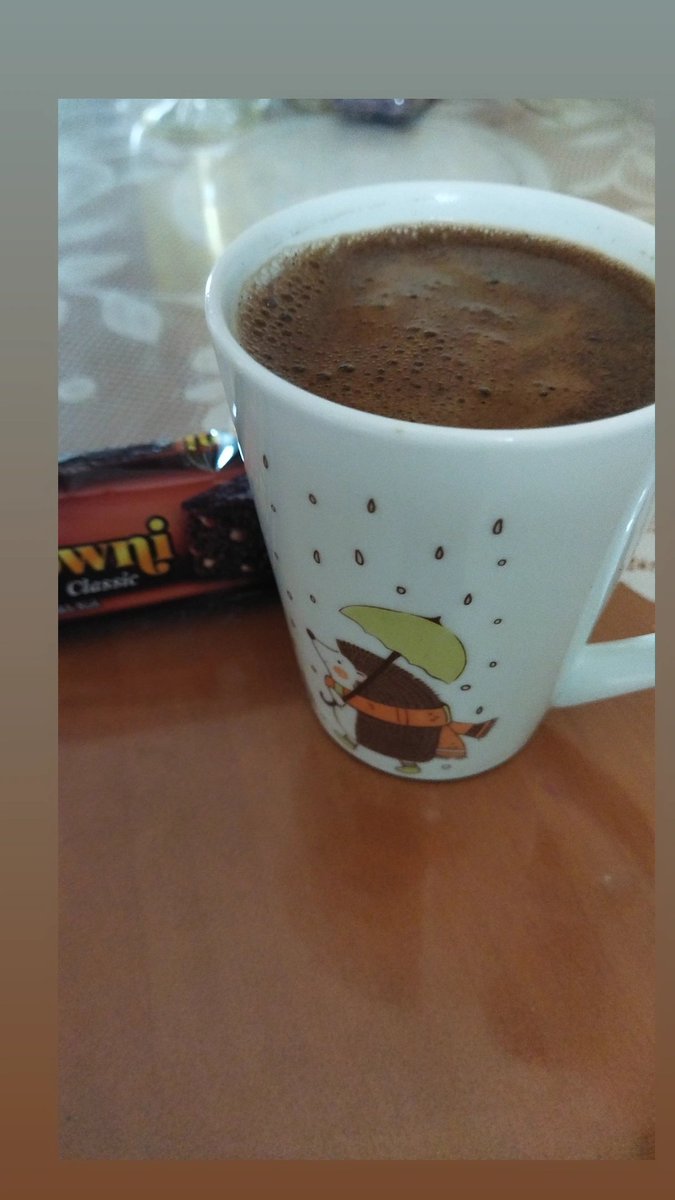 Aye44368295's tweet photo. Bi yorğunluk ☕
#sondefa🎶🎶🎶🎶
#Emreaydın🎧 https://t.co/iRRNDnd8Va