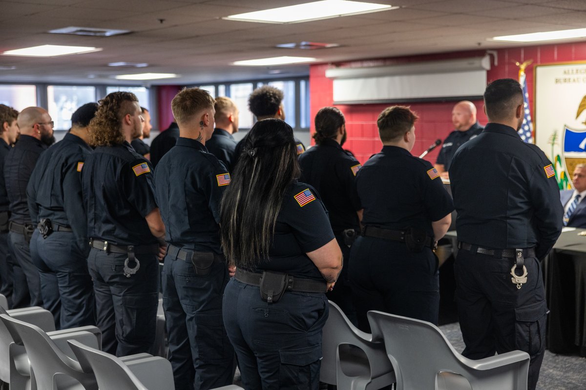 acj_comms's tweet photo. Congratulations to our new correctional officers who were sworn in last week. Friends and family attended the ceremony and celebrated with the graduates, who completed more than 360 hours of classroom and on-the-job training. https://t.co/D8Mtnip9Xx