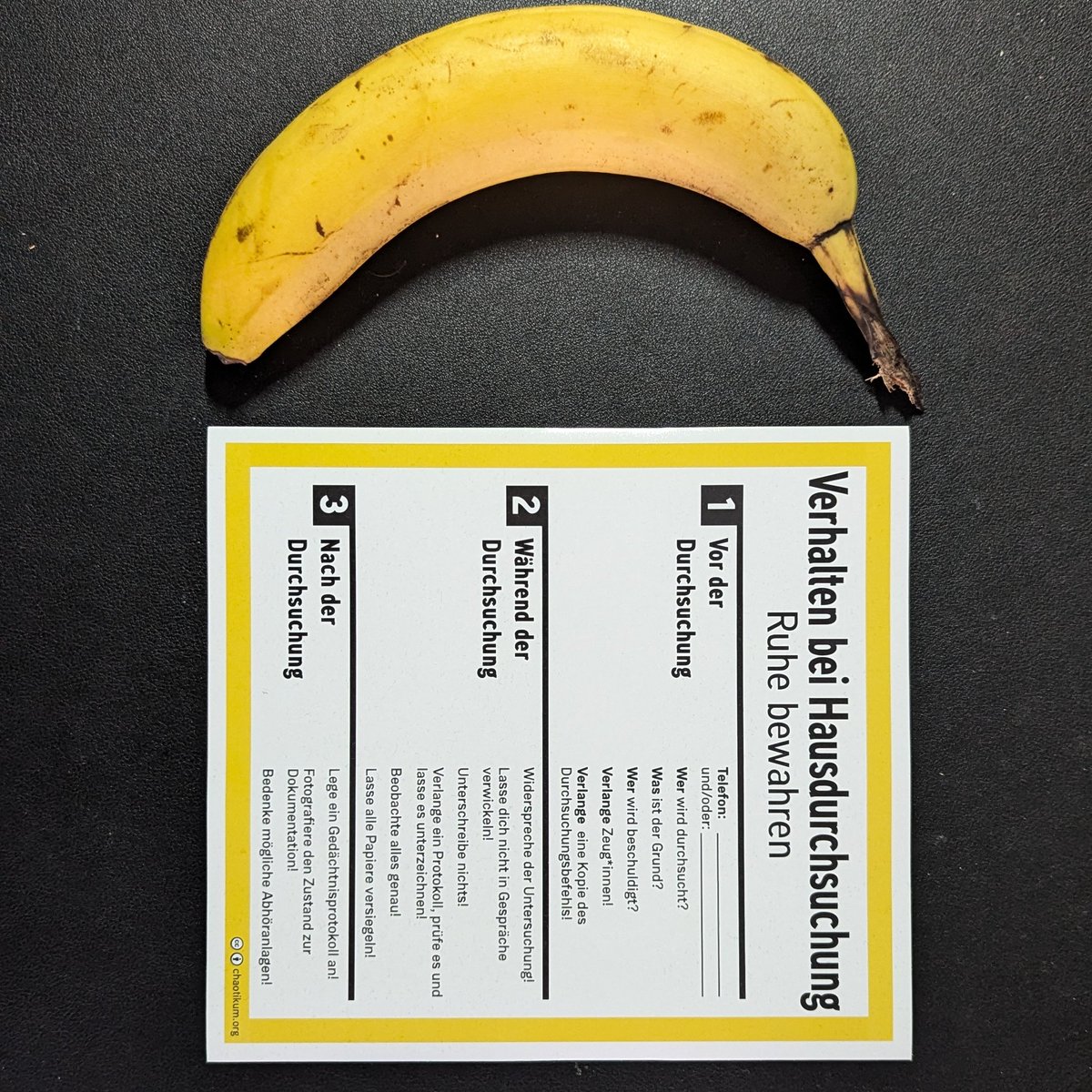 Dieses Jahr gibt es in unserem Shop nicht nur Shirts sondern auch eine Neuauflage unseres "Verhalten bei Hausdurchsuchung" Sticker und einen großen "Datenschutzgebiet"-Sticker zu kaufen. Und einige andere. Zum Abholen und als Versand (Banana for Scale).

pretix.chaotikum.org/nook/nook24/