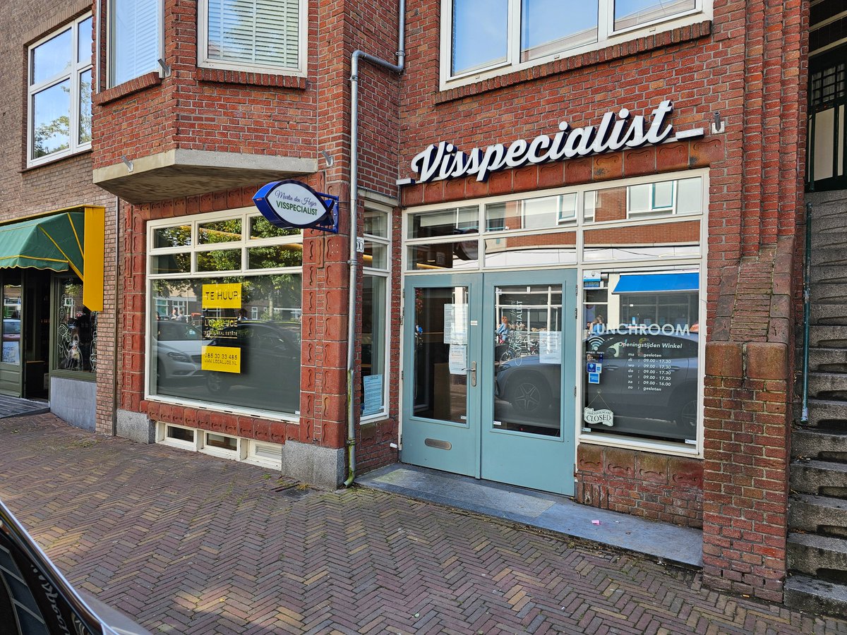 LocalJoeNL's tweet photo. #THISMUSTBETHEPLACE!

#Fahrenheitstraat 656 te #DenHaag, circa 210 m² #winkel-/ #horecaruimte #tehuur in de #Bomenbuurt!

https://t.co/Ng0gEUptxh

#winkelruimte #winkelruimtetehuur #winkelruimtehuren #winkelruimtegezocht #rentastore #newlisting #yourbusinessstartshere #LocalJoe https://t.co/WLEatmAPc9