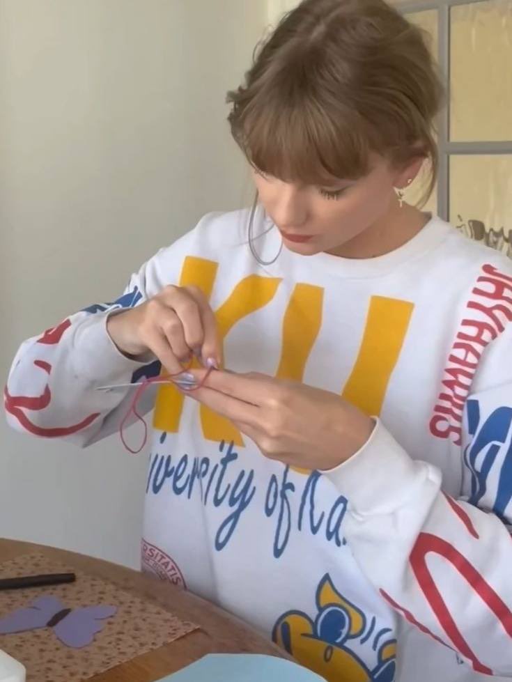 daily taystat (@dailytaystat) on Twitter photo 