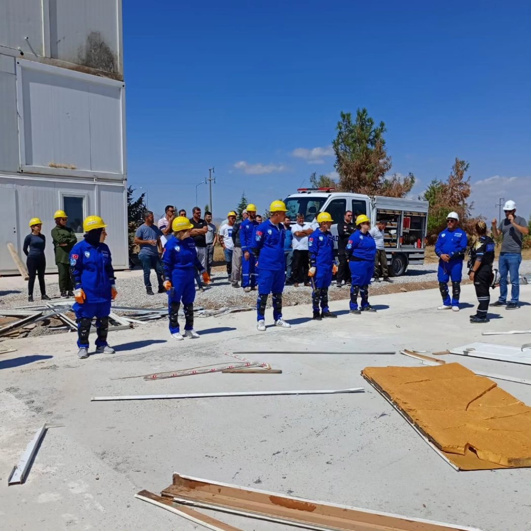 🇹🇷Malatya Tamgakut Depremde Arama Kurtarma Eğitimi Malatya ekibimizle gerçekleştirildi

#yagizkizilkaya
#malatyabelediyesi
#malatyadeprem
#malatyakaymakamlık
#malatyaafad 
#malatya
#malatyavaliliği
@tcmalatyav
@malatyabeltr
<a href="/yesilyurtbeltr/">Yeşilyurt Belediyesi</a>