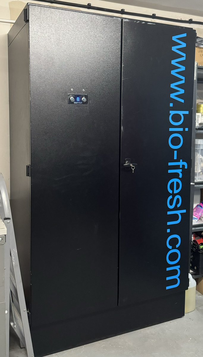 aberdeenlaundry's tweet image. Innovation Meets Sustainability at Aberdeen Laundry Services! 💡♻️

We&apos;re thrilled to introduce our latest addition - the Ozone Cabinet!✨ This cutting-edge technology is a game-changer in laundry and sanitation. 

#ozonetechnology #commerciallaundry #sustainability #workwear