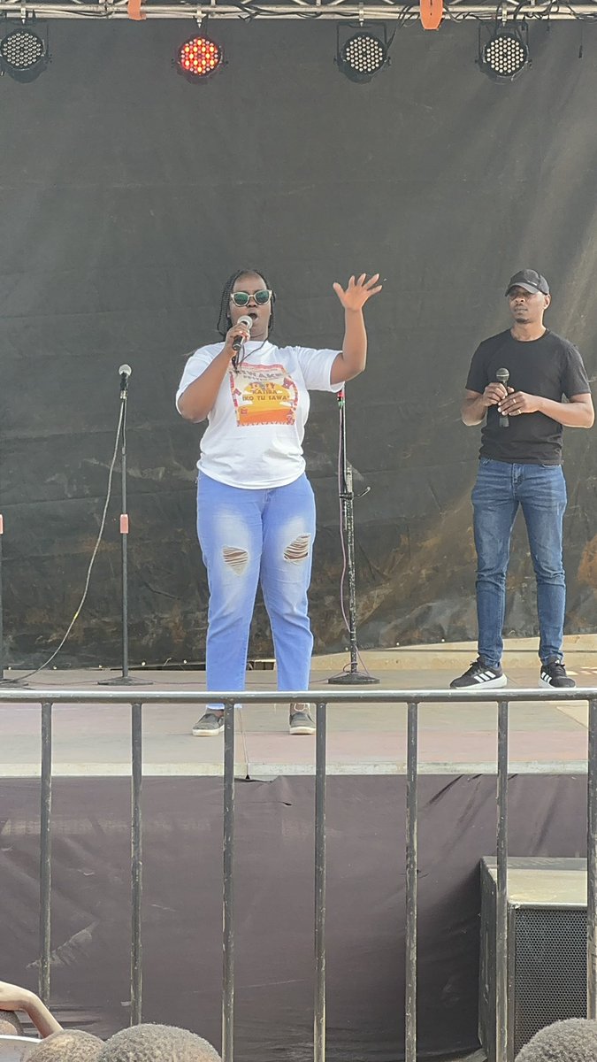 TICAH_KE's tweet image. We continue to fight for our rights and spread the message of “this is our country, we are Kenyan and we should continue to learn about our constitution”   #KIWAKEFestival #KatibaIkoTuSawa #SocialJusticeNow #AngukaNayo #ticahat20 @Obuchunju @TheLegalCaravan