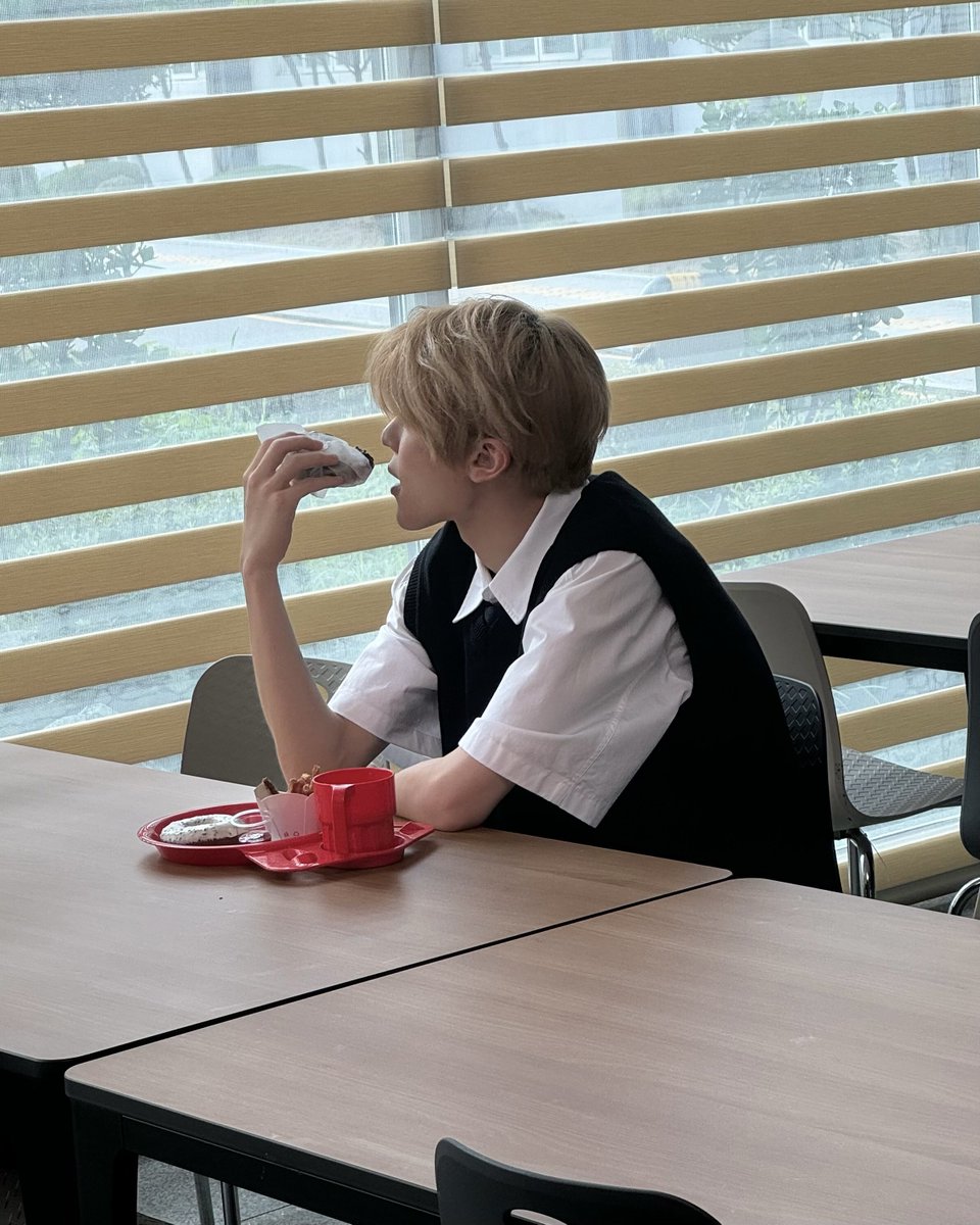 our break time 

#SION #RYO #SAKUYA
#시온 #료 #사쿠야
#シオン #リョウ #サクヤ 
#NCTWISH