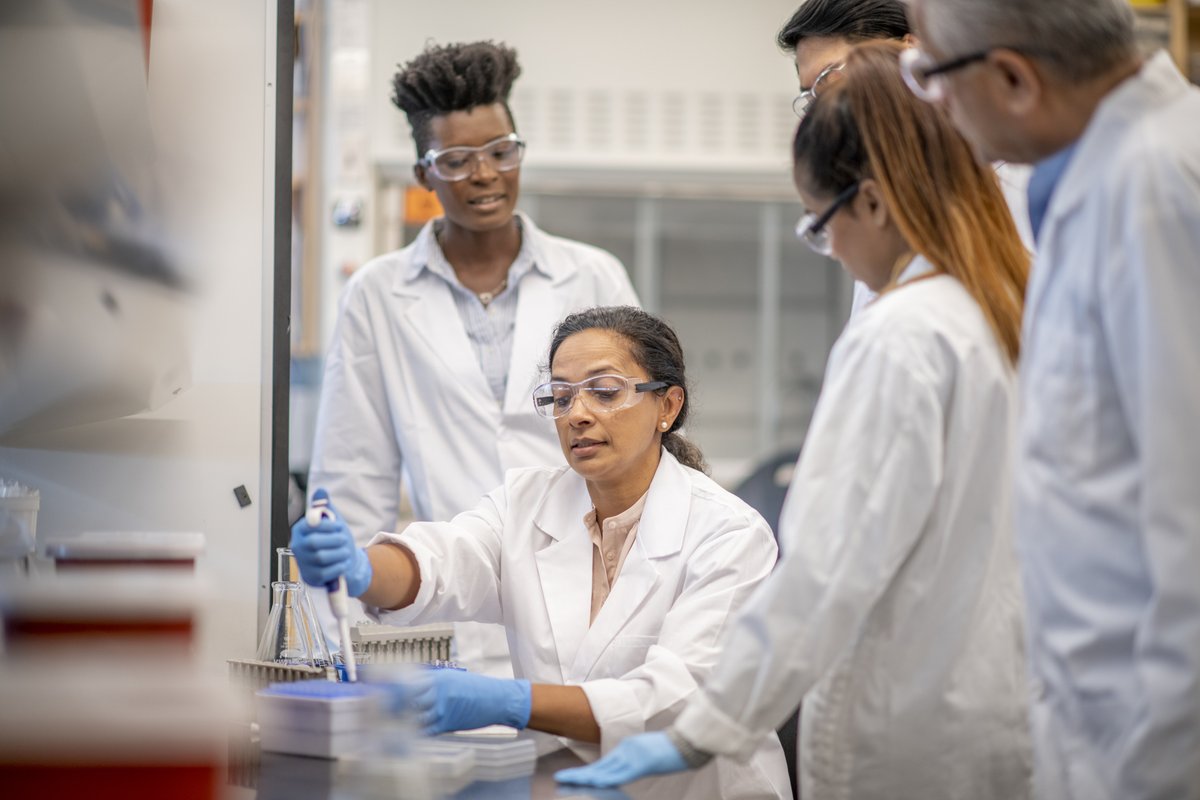 Career Advice | A Leadership Position We Aren’t Prepared For

Faculty members who run a lab have a research job and a leadership job, but they are often only trained for one of those, @WUSTL's Jen Heemstra writes. bit.ly/3T7fTGb