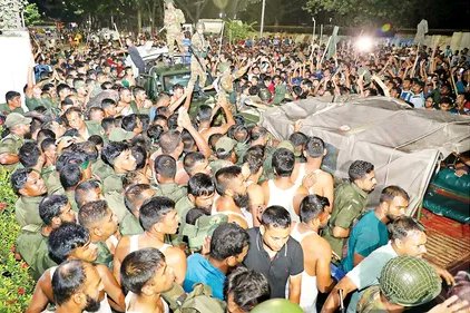 চাকরিচ্যুতির প্রক্রিয়া শুরু: আলোচনায় আনসার বাহিনী