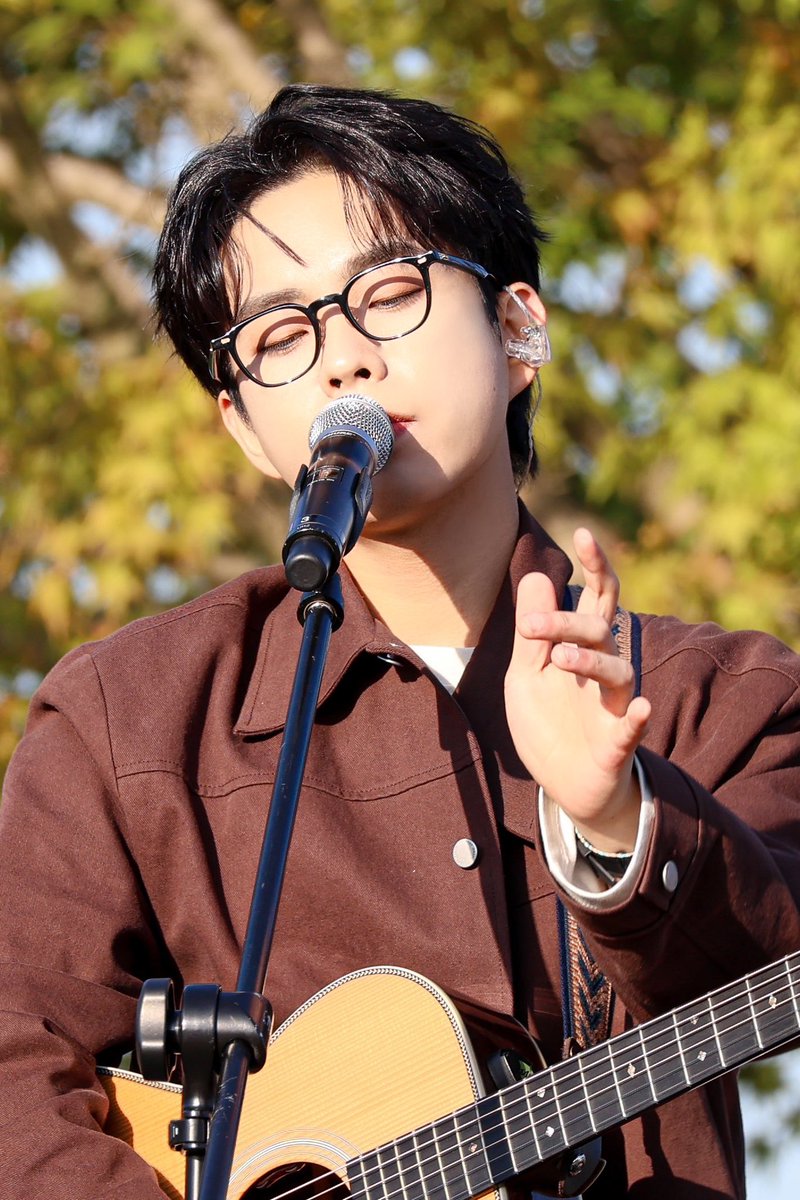 jitaesunnn's tweet photo. 이 날 상엽이는 진짜 뭘까.... https://t.co/NCQQkmDriF