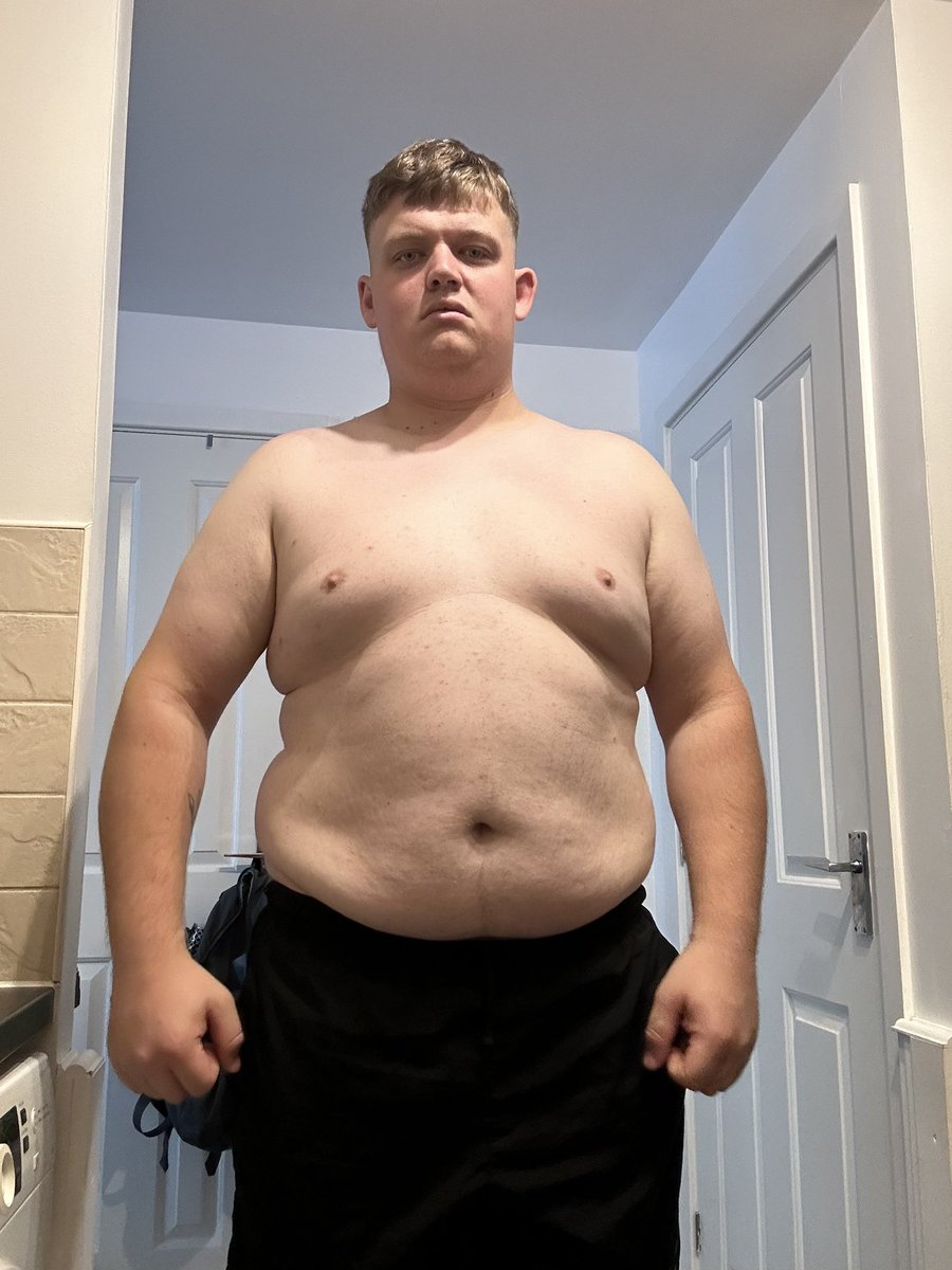 Jordansthenics's tweet photo. 5 weeks into my journey 12kg lighter and starting to see muscle come through! 

Rep @SyndicateOG always

It’s just that time of year to get shit done Tom right?! @Syndicate https://t.co/MWMgefZm00