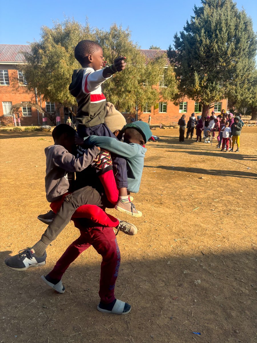 Exciting update from the Free State! 🥰

On a recent trip to Mariasdal Combined School, we transformed an old convent into ‘Hope House’—our new hub in the Free State.

Donate towards the project here: bit.ly/3Wl9r0e

#JusticeDeskAfrica