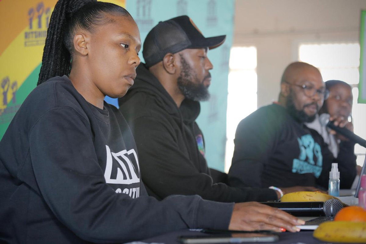 TAC's tweet photo. While some improvement has been made, today's meeting shows that only 11% of people getting a 3 month supply of ARVs, long waiting times & unfriendliness persist, & there is poor treatment literacy education #ThaboMofutsanyanaHealth #FreeStateHealth https://t.co/z6NEH0QL9t