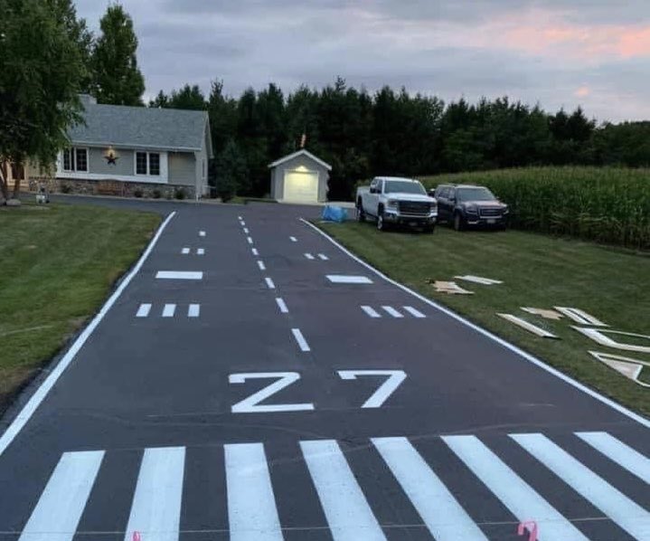 GinieSigonney's tweet photo. Rate my new driveway 😉
.
.
.
📷©️credit reserved to the author https://t.co/aMl5nEA6cY